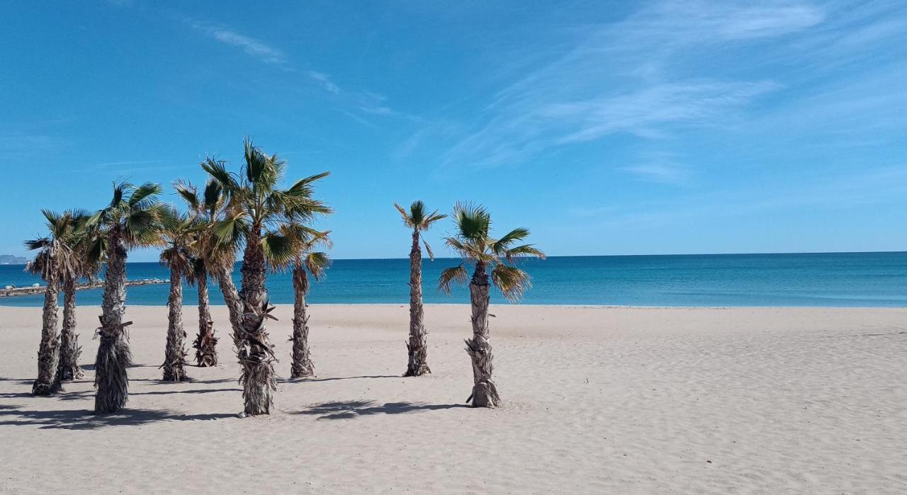 Bungalow Con Encanto, 100M2, A 800 M De La Playa El Campello Exterior photo